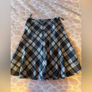 Jones Wear Black and Gray Plaid Maxi Skirt